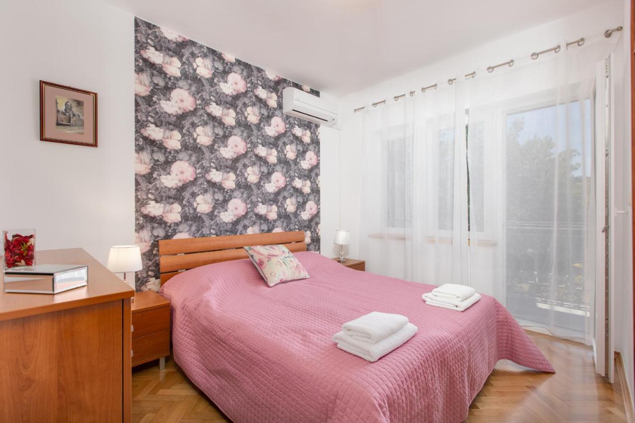 And Charming Apartment In Vantacici Малинська Екстер'єр фото